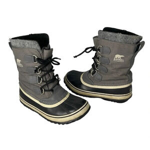 SOREL Carnival Grey Black Winter Snow Boots Gorpcore Waterproof Lace Up Size 6